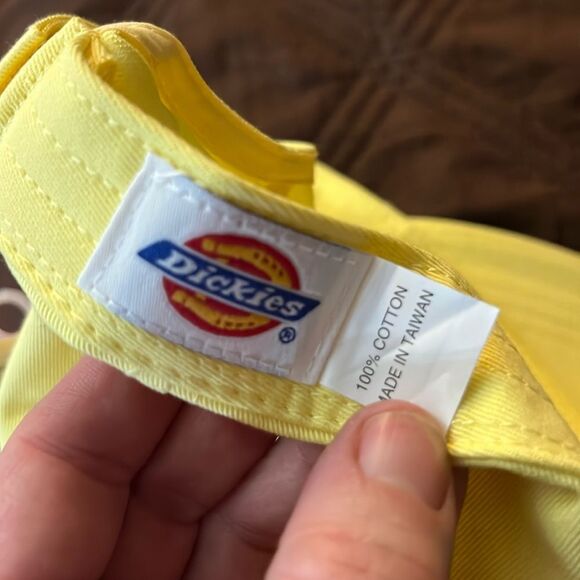 Dickies Woman’s yellow Baseball Hat 100% cotton - Picture 6 of 7